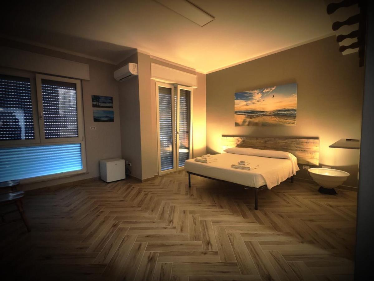 The House Of The Waves Hotel Brindisi Ngoại thất bức ảnh